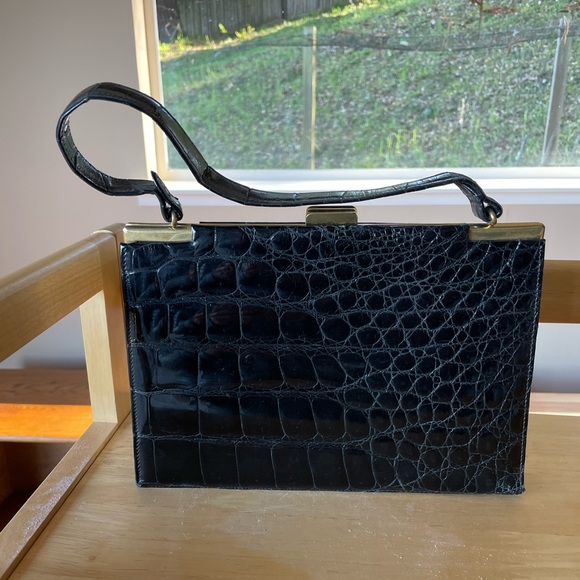 Vintage black alligator purse from the early to mid 20th century. - Picture 1 of 3